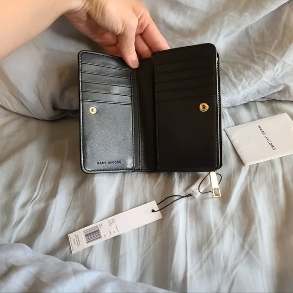 Marc Jacobs Black Leather Wallet - Picture 8 of 12